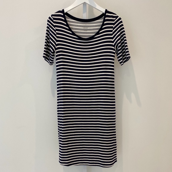 MAJESTIC PARIS FOR NEIMAN MARCUS MARINE MILK STRIPED DRESS SIZE 1 / XS - Picture 2 of 16